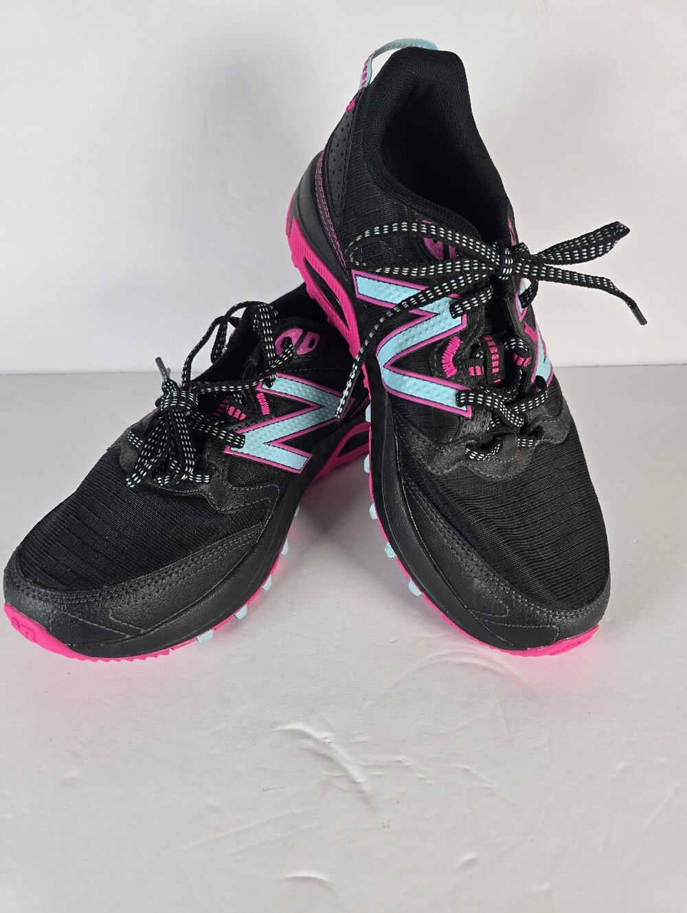 NWOT New Balance Women's 410v7 'Black Pink Glow' Running Performance Shoes 7